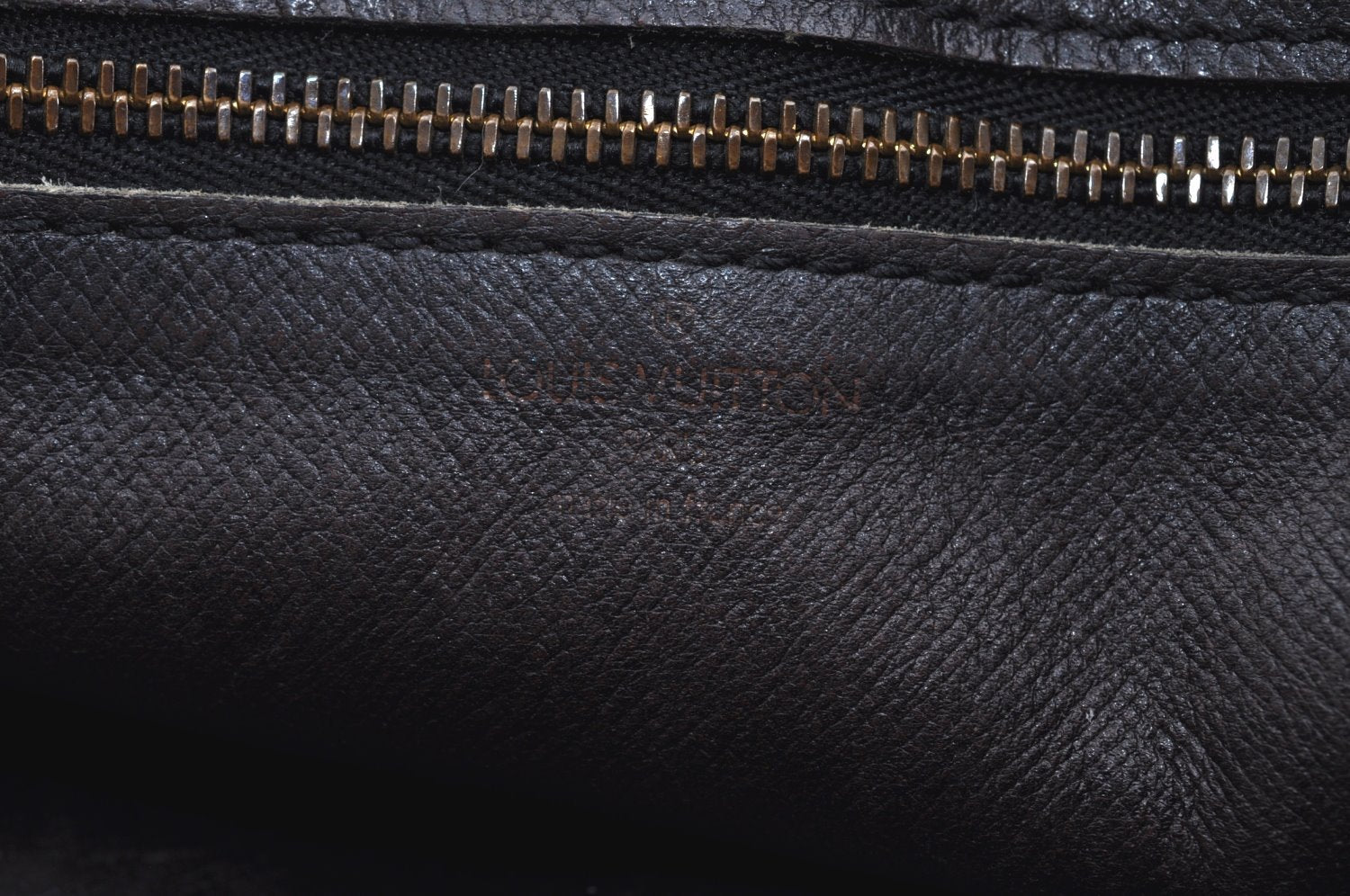 Authentic Louis Vuitton Epi Trocadero 24 Blue Shoulder Bag LV K7802