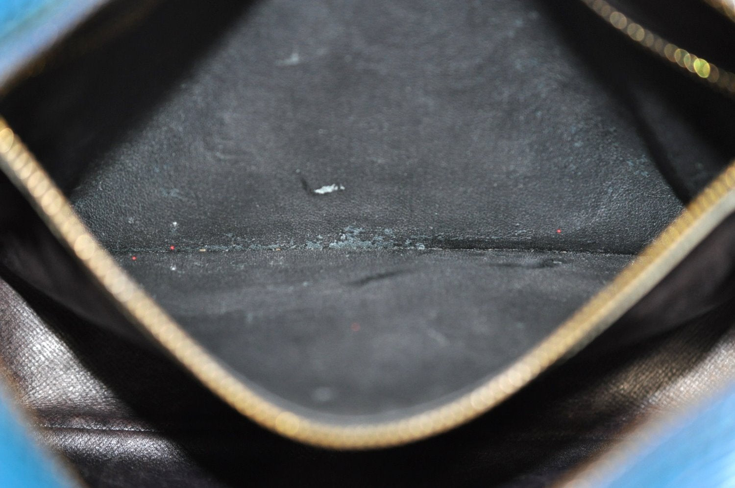 Authentic Louis Vuitton Epi Trocadero 24 Blue Shoulder Bag LV K7802