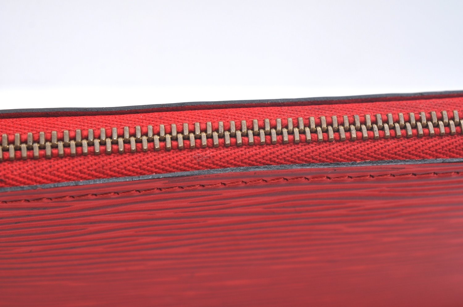 Authentic Louis Vuitton Epi Pochette Accessoires Pouch M5298M Red LV Junk K7804