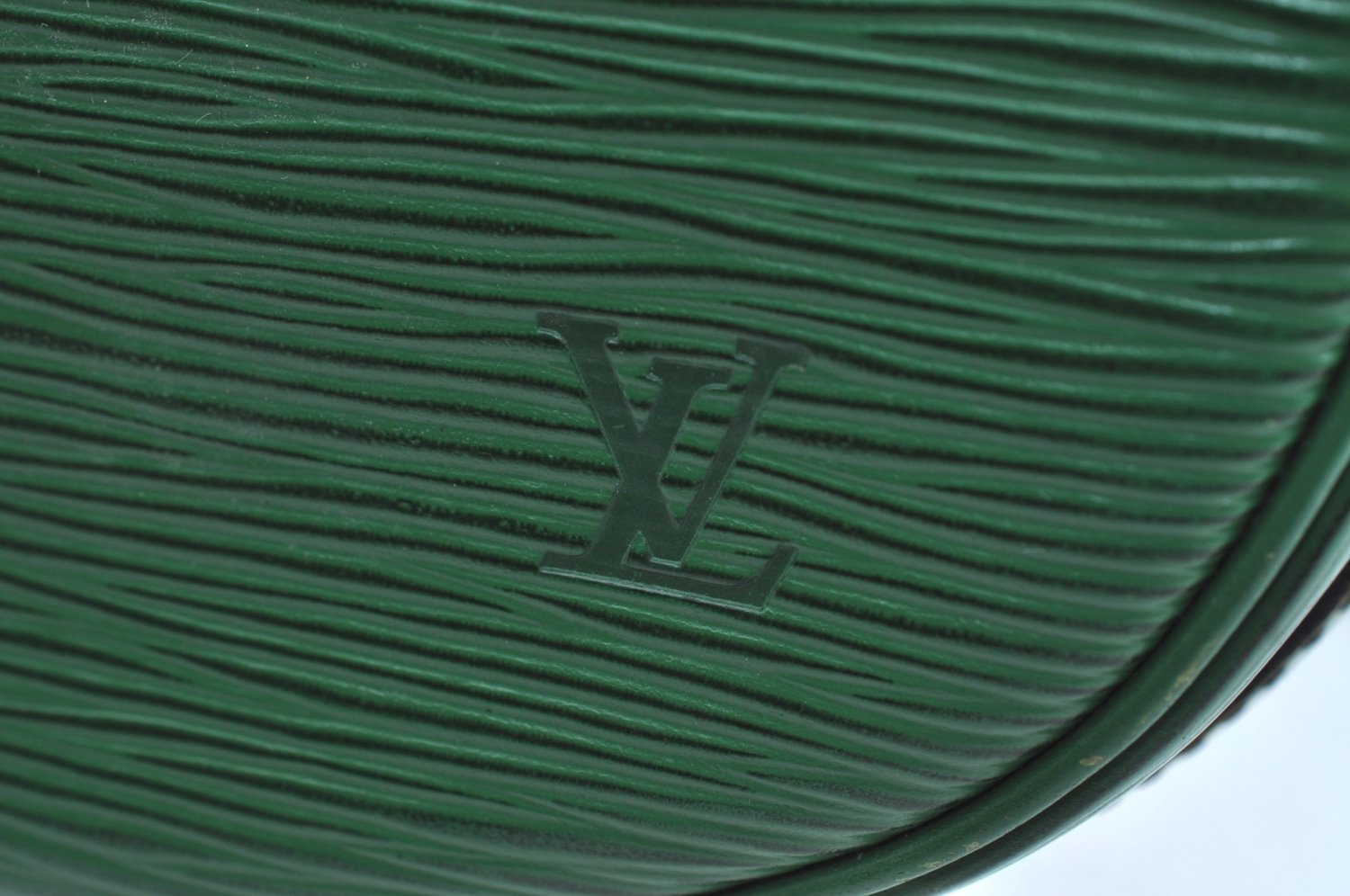 Authentic Louis Vuitton Epi Jeune Fille Shoulder Cross Bag Green M52154 LV K7807