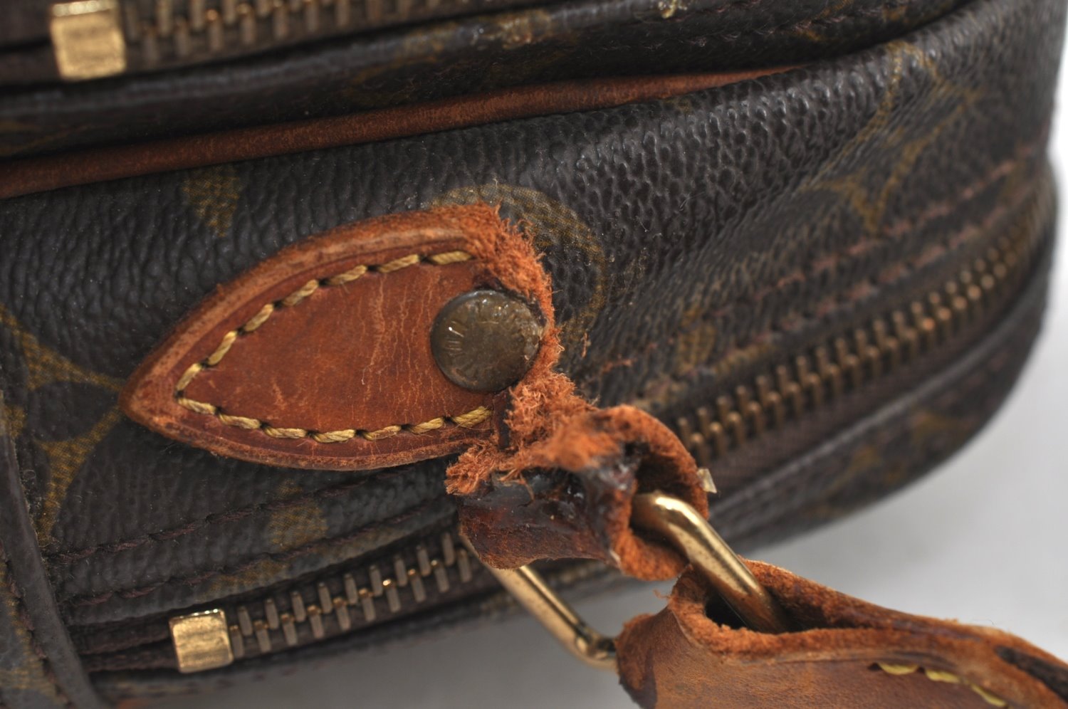 Auth Louis Vuitton Monogram Reporter PM Shoulder Cross Bag M45254 LV Junk K7809