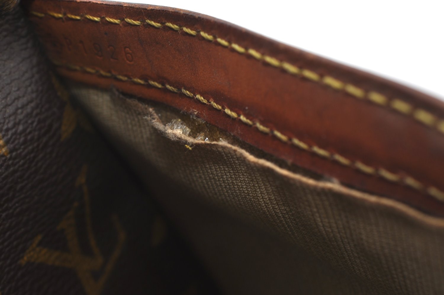 Auth Louis Vuitton Monogram Reporter PM Shoulder Cross Bag M45254 LV Junk K7809