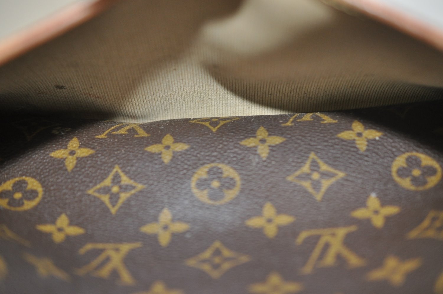 Authentic Louis Vuitton Monogram Deauville Hand Bag M47270 LV K7811