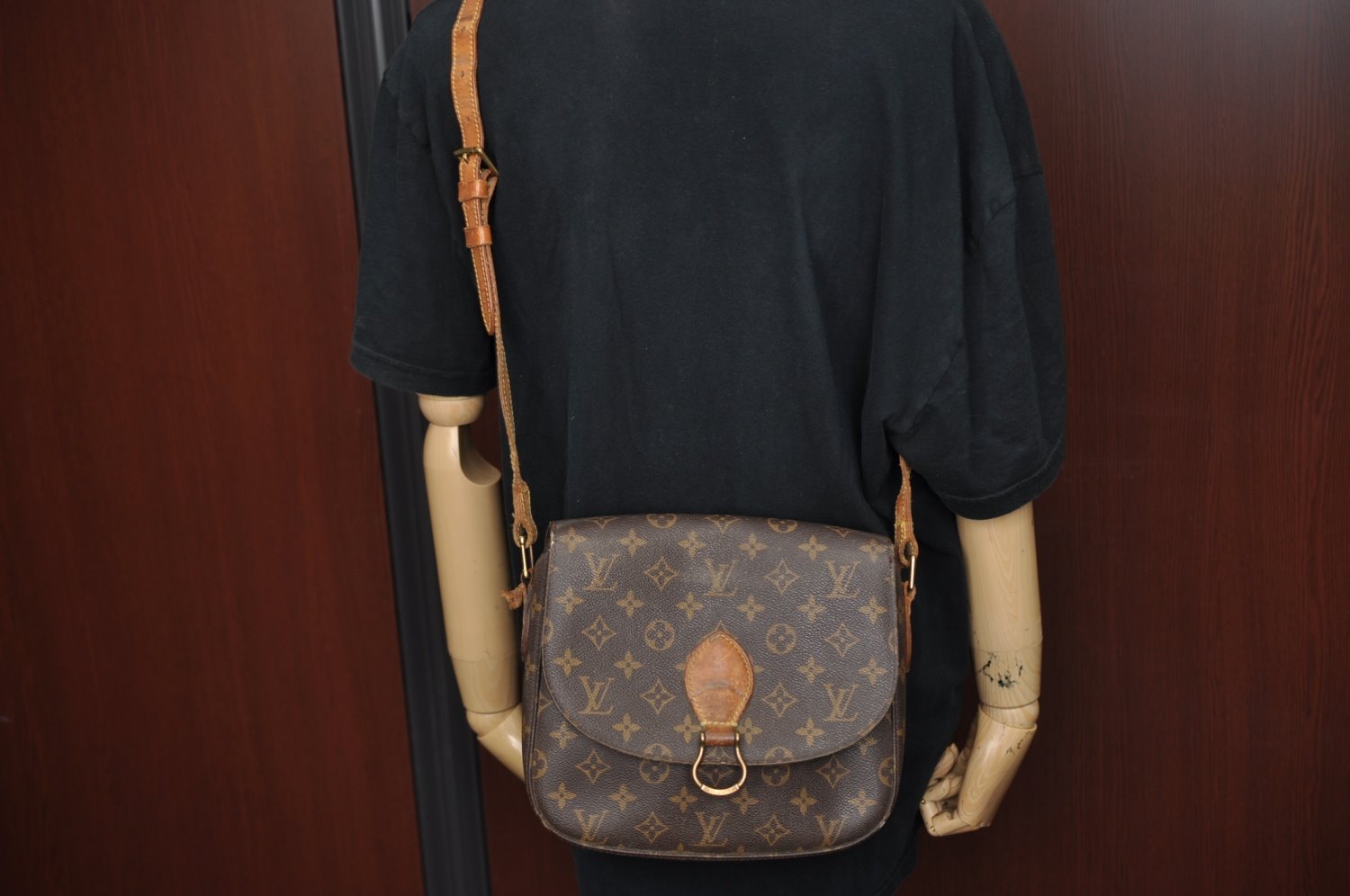 Authentic Louis Vuitton Monogram Saint Cloud GM M51242 Shoulder Cross Bag K7842