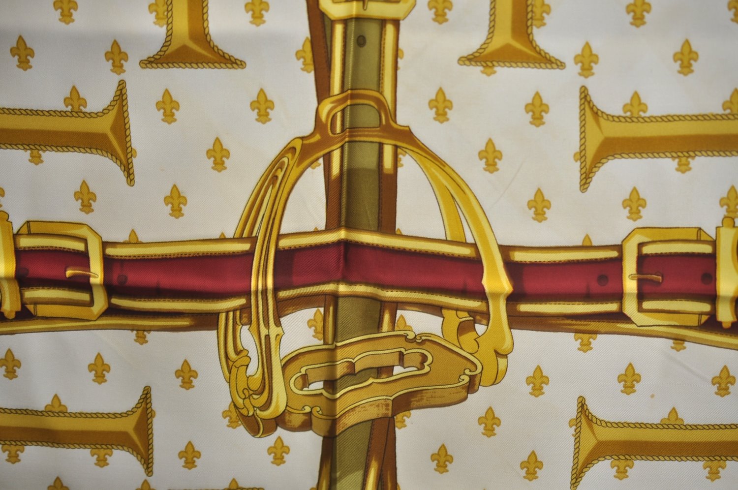 Authentic HERMES Carre 90 Scarf 