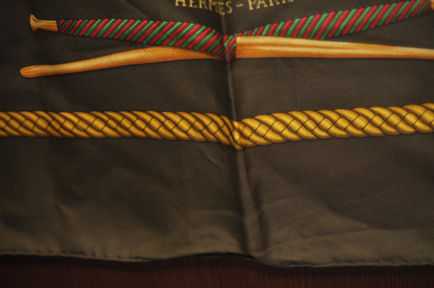 Authentic HERMES Carre 90 Scarf 
