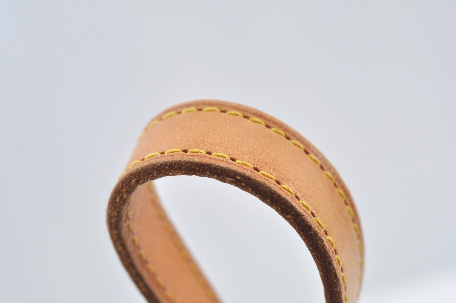 Authentic Louis Vuitton Leather Shoulder Strap For Bucket GM 31.9