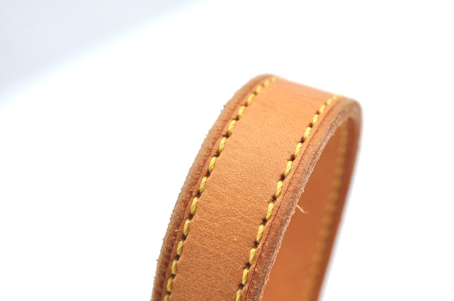 Authentic Louis Vuitton Leather Shoulder Strap For Bucket GM 31.9