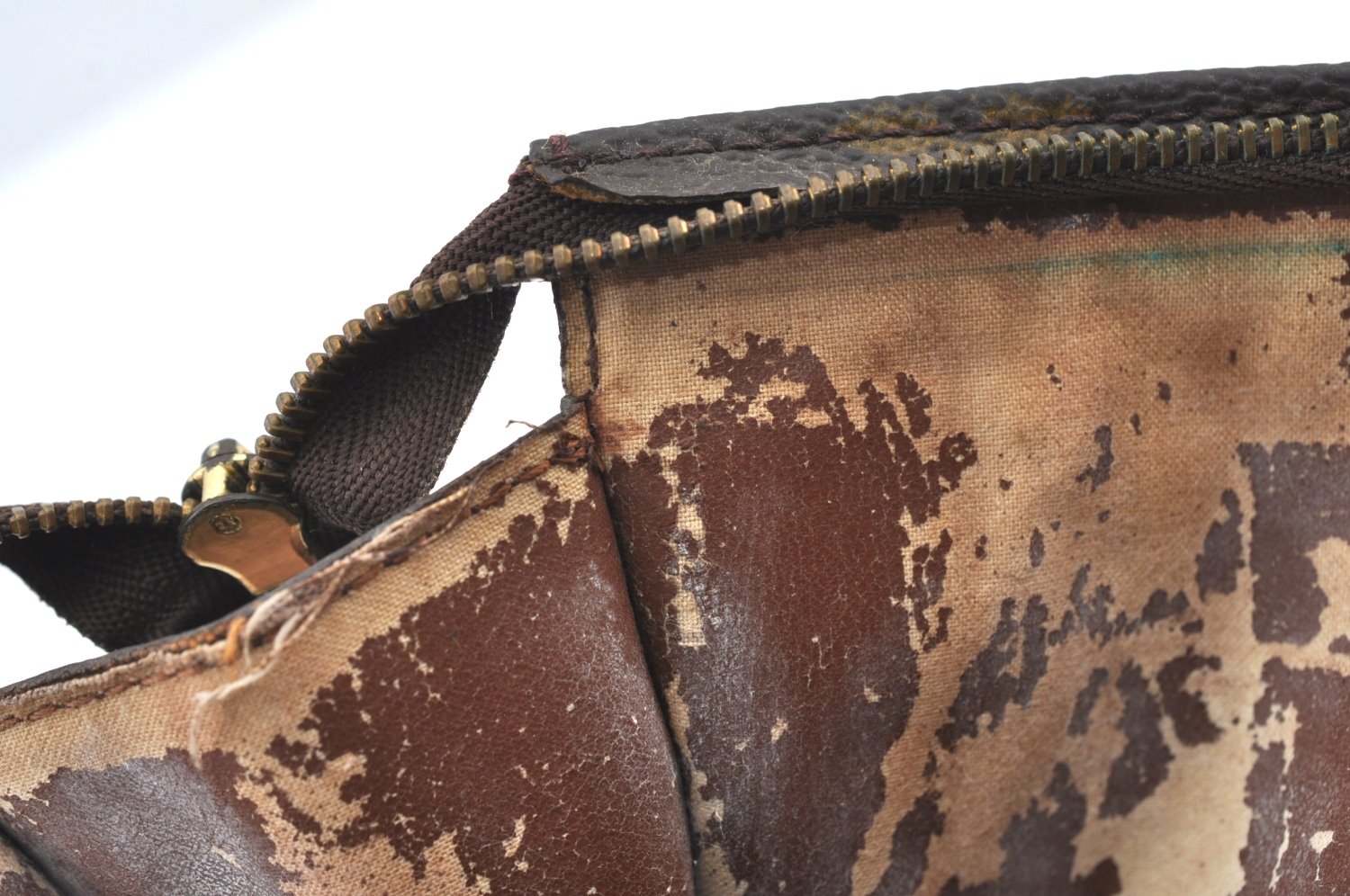 Authentic Louis Vuitton Monogram Poche Toilette 26 M47542 Cosmetics Pouch K7891