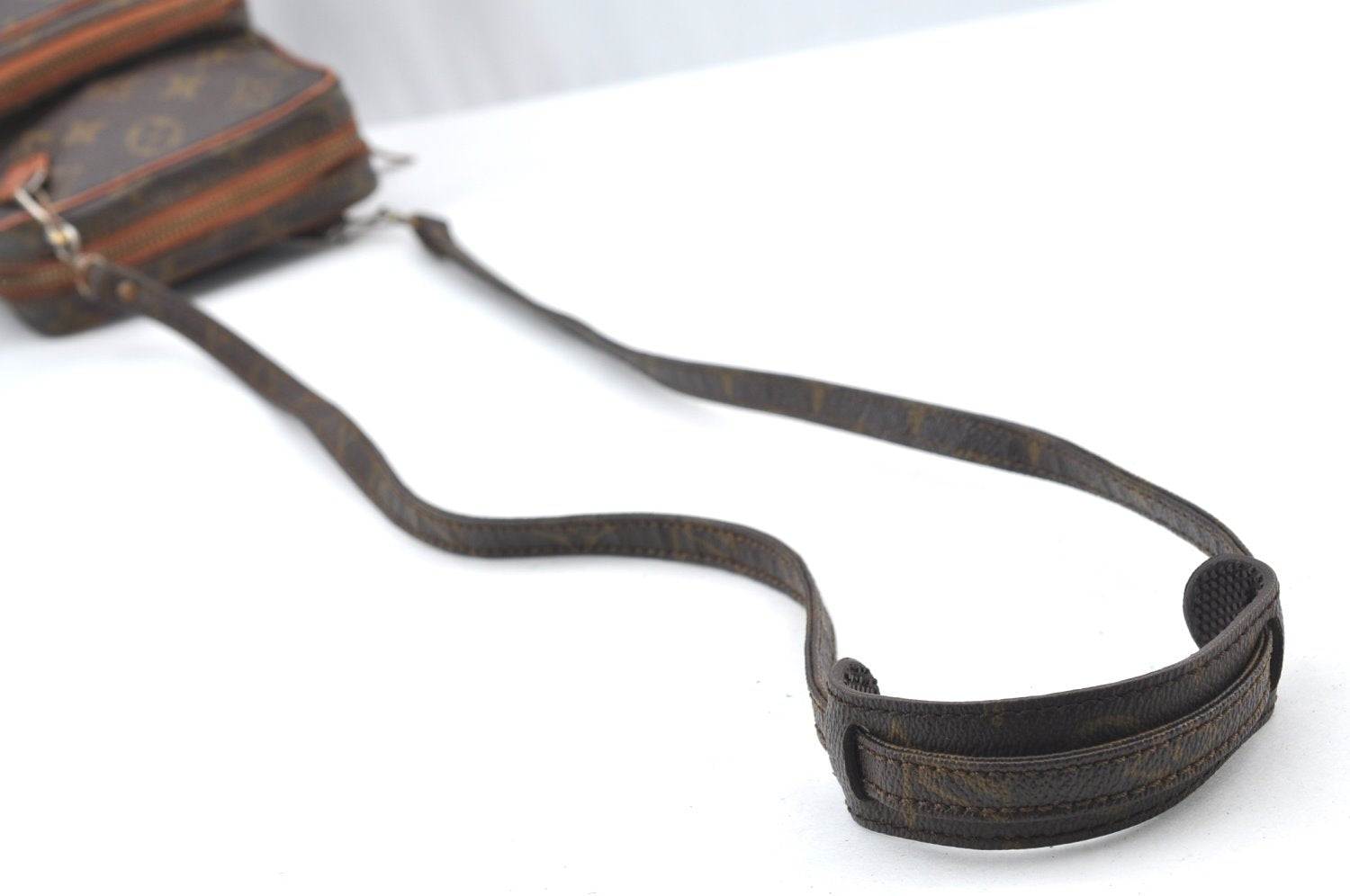 Authentic Louis Vuitton Monogram Amazone Shoulder Cross Body Bag Old Model K7905