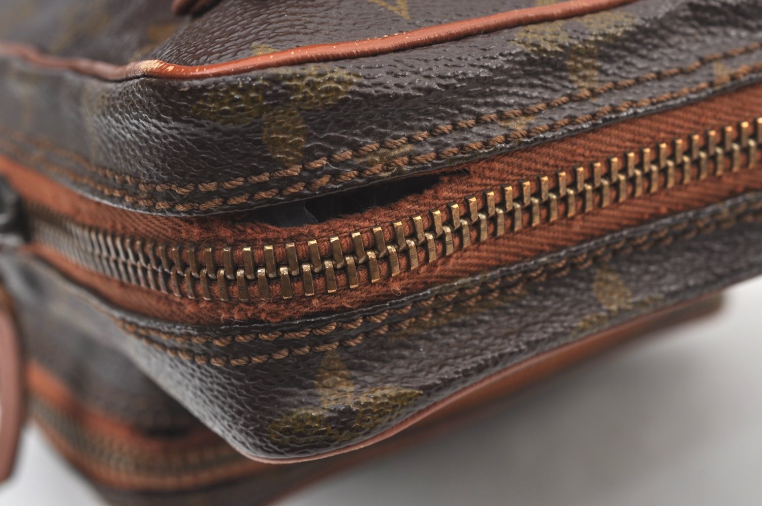 Authentic Louis Vuitton Monogram Amazone Shoulder Cross Body Bag Old Model K7905