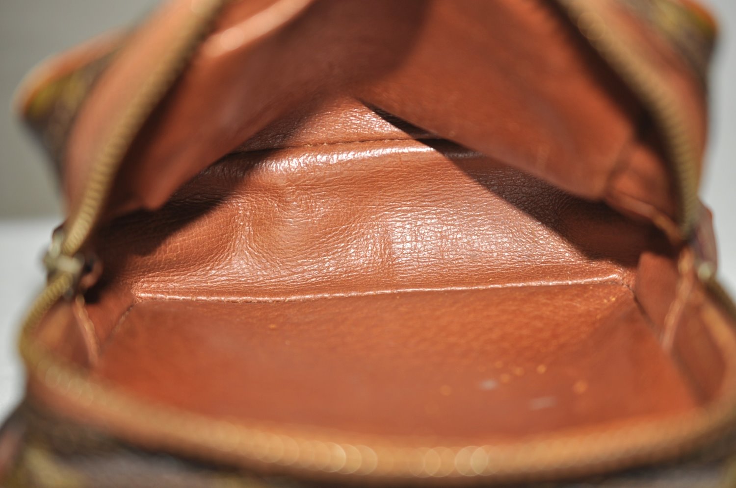 Authentic Louis Vuitton Monogram Amazone Shoulder Cross Body Bag Old Model K7905