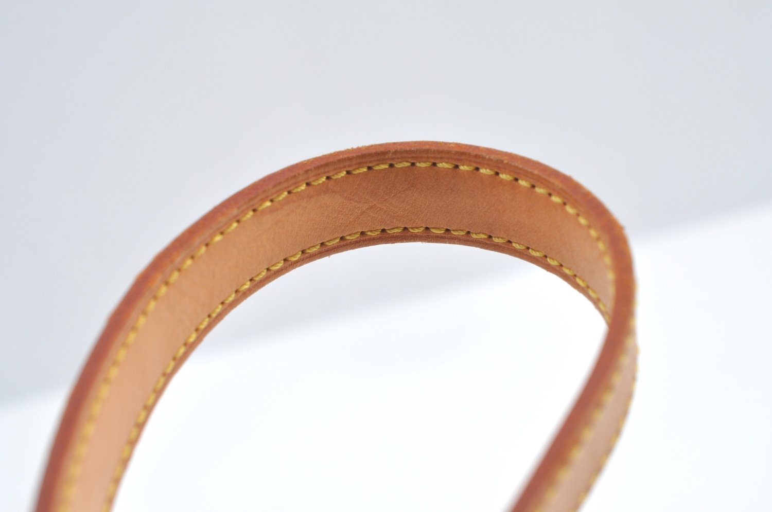 Authentic Louis Vuitton Leather Shoulder Strap For Bucket GM 31.9