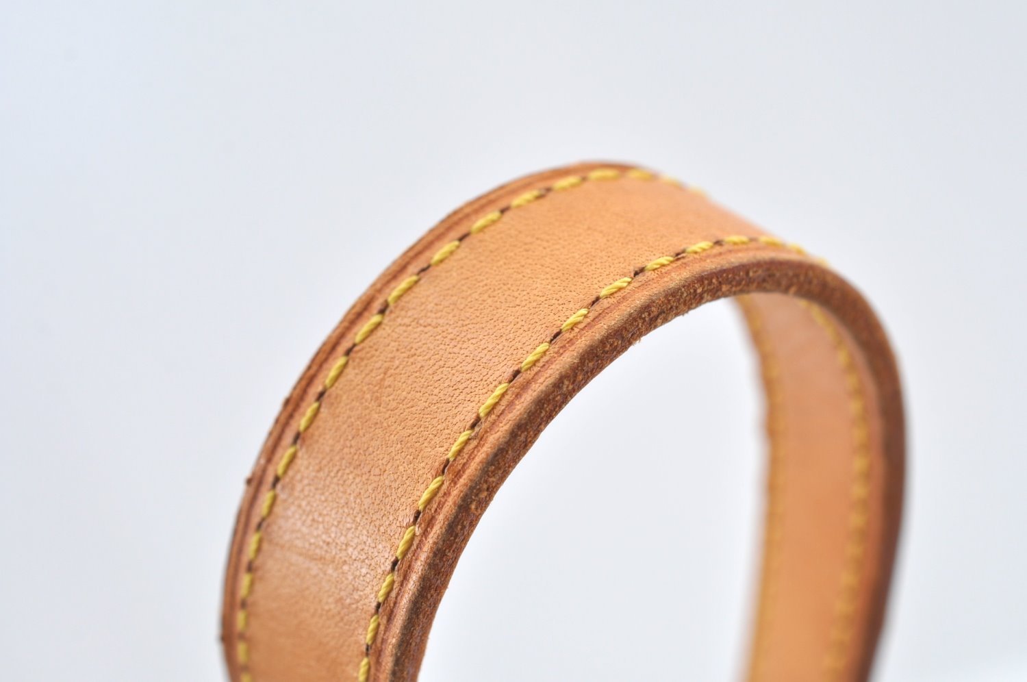 Authentic Louis Vuitton Leather Shoulder Strap For Bucket GM 31.9