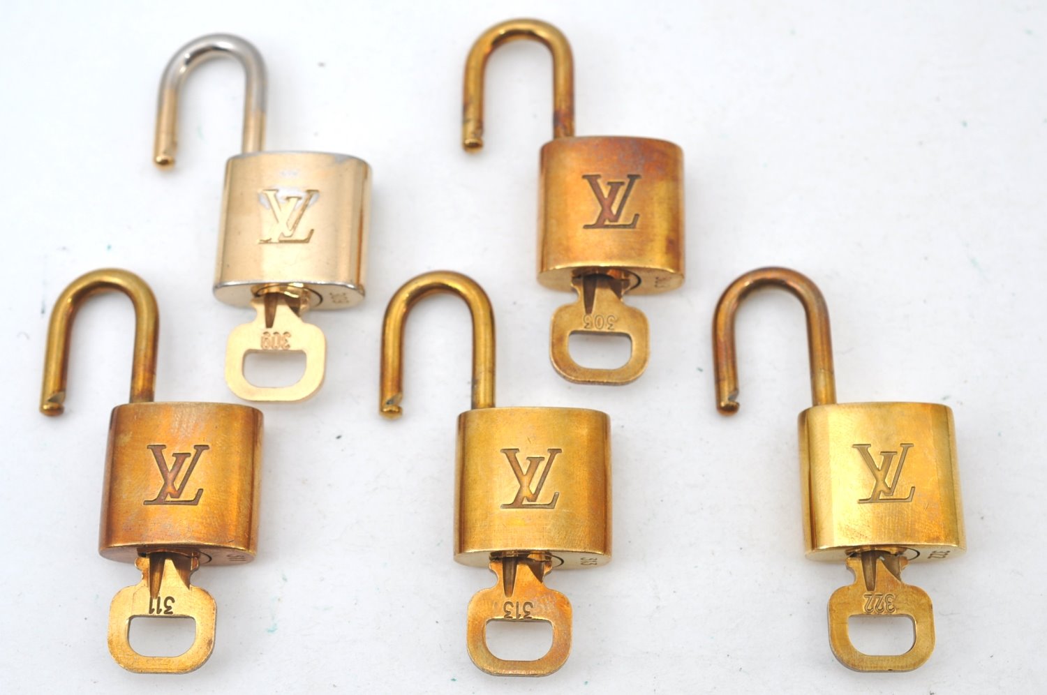 Authentic Louis Vuitton Padlock & Keys 10Set LV K7917