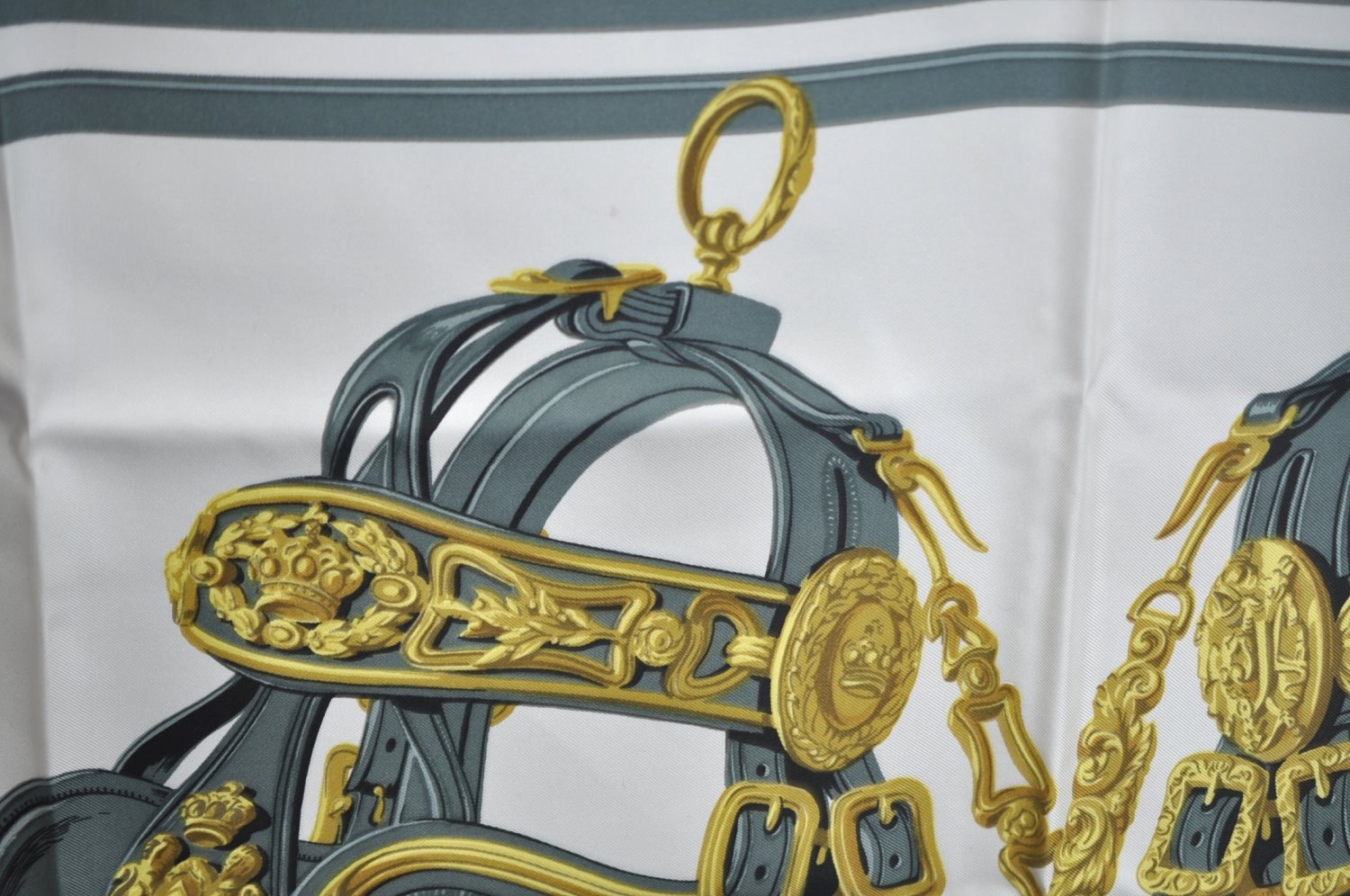 Authentic HERMES Carre 90 Scarf 