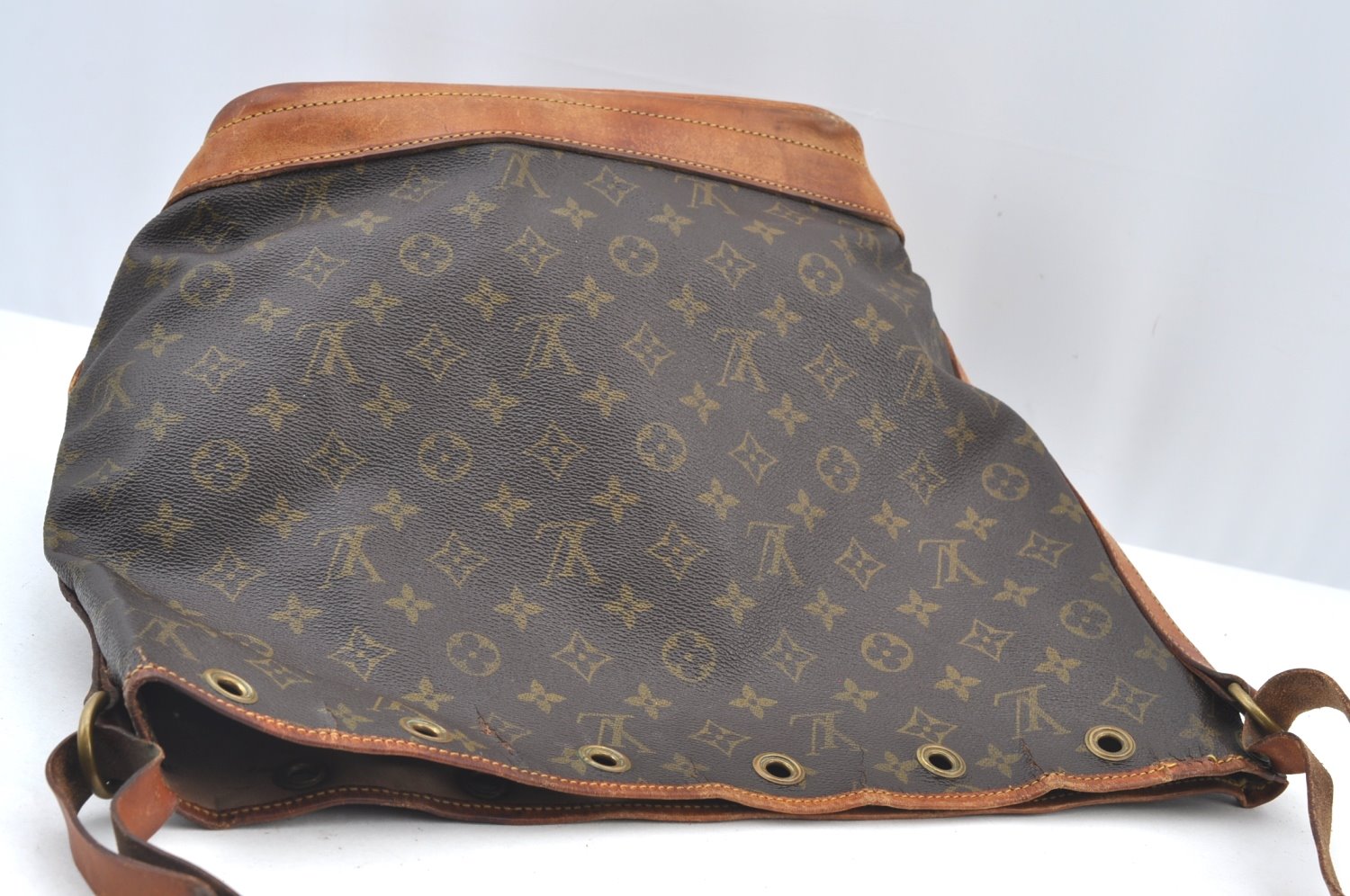 Authentic Louis Vuitton Monogram Noe Shoulder Drawstring Bag Old Model LV K7939