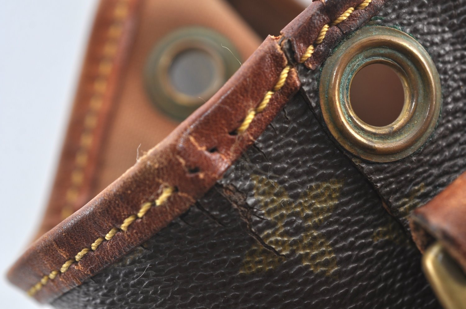 Authentic Louis Vuitton Monogram Noe Shoulder Drawstring Bag Old Model LV K7939