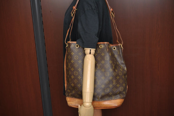 Authentic Louis Vuitton Monogram Noe Shoulder Drawstring Bag Old Model LV K7939