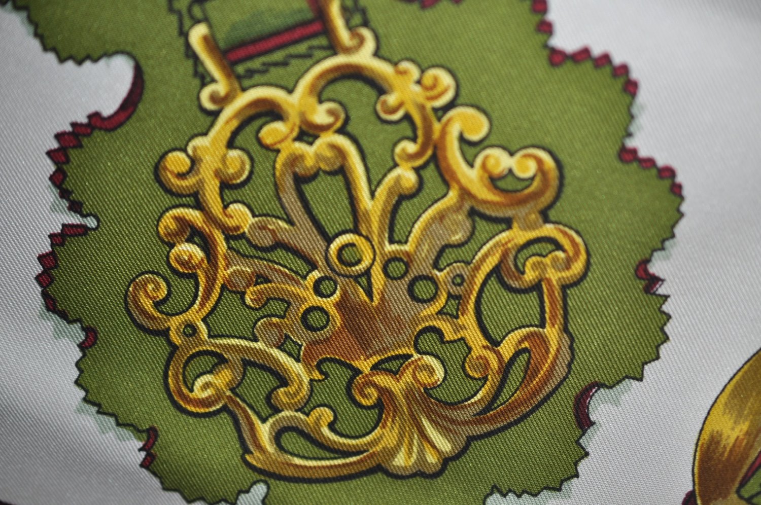 Authentic HERMES Carre 90 Scarf 