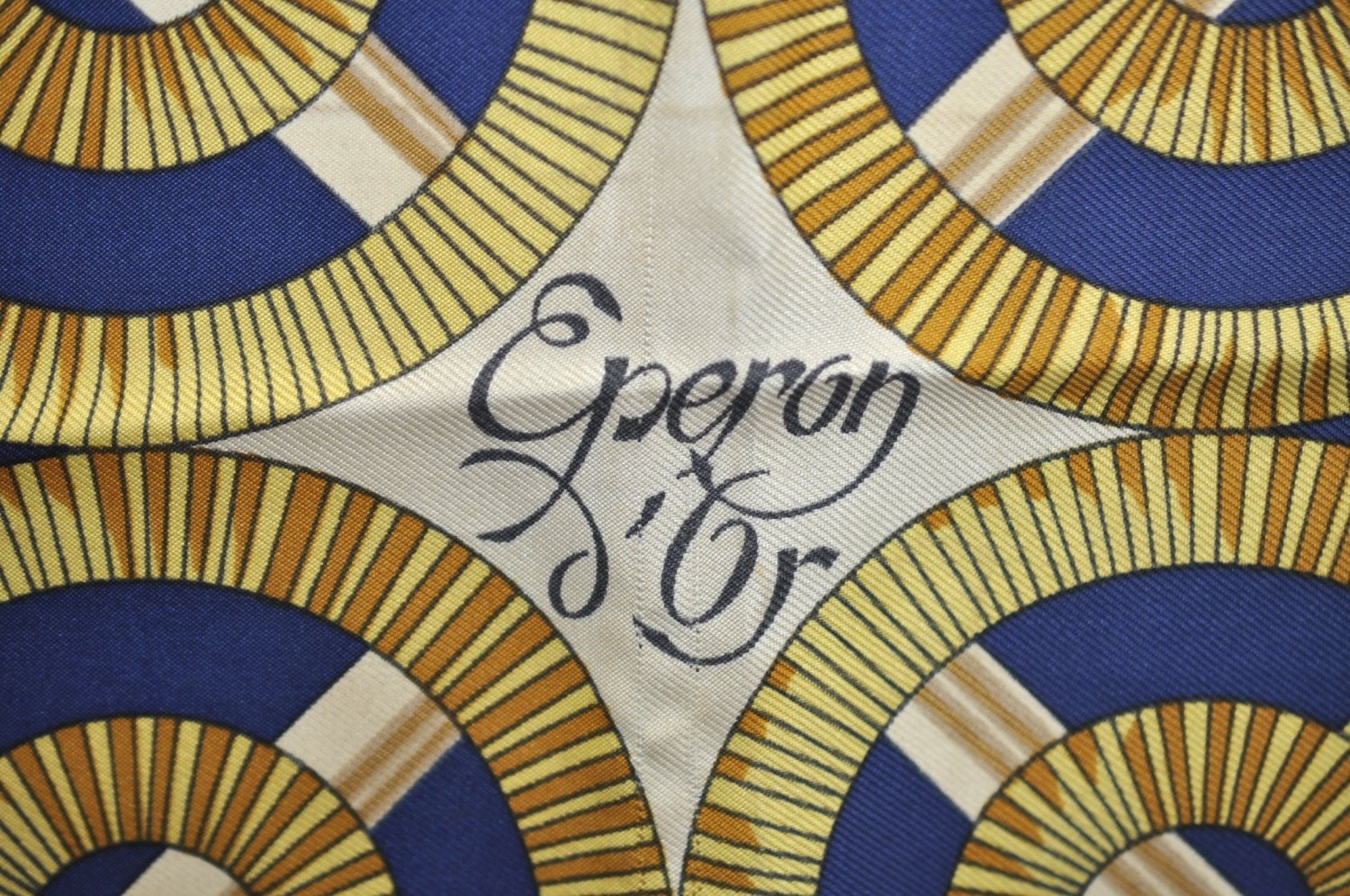 Authentic HERMES Carre 90 Scarf 