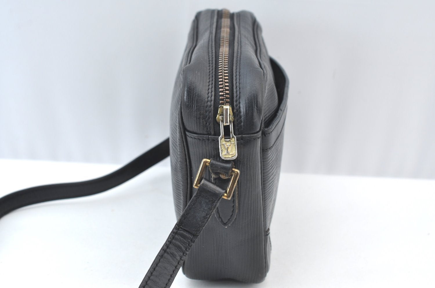 Auth Louis Vuitton Epi Trocadero 24 Shoulder Cross Body Bag M52312 Black K7999