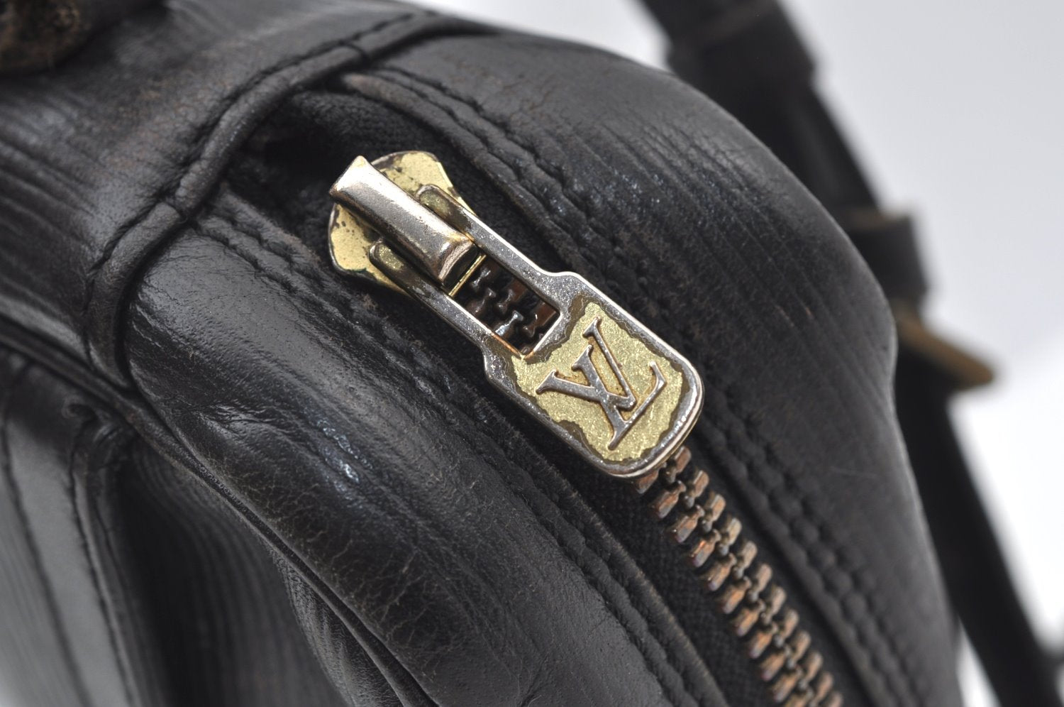 Auth Louis Vuitton Epi Trocadero 24 Shoulder Cross Body Bag M52312 Black K7999