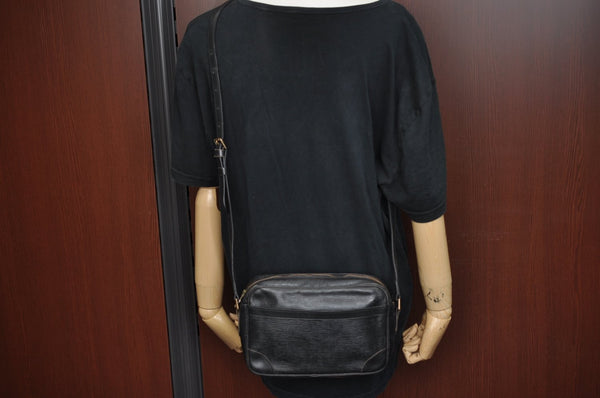 Auth Louis Vuitton Epi Trocadero 24 Shoulder Cross Body Bag M52312 Black K7999