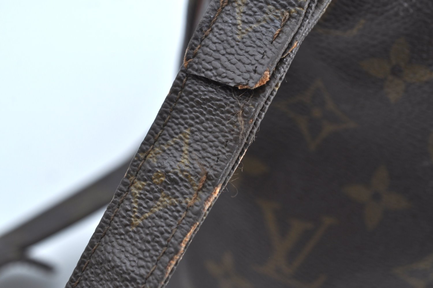 Authentic Louis Vuitton Monogram Marceau Shoulder Cross Body Bag Old Model K8011