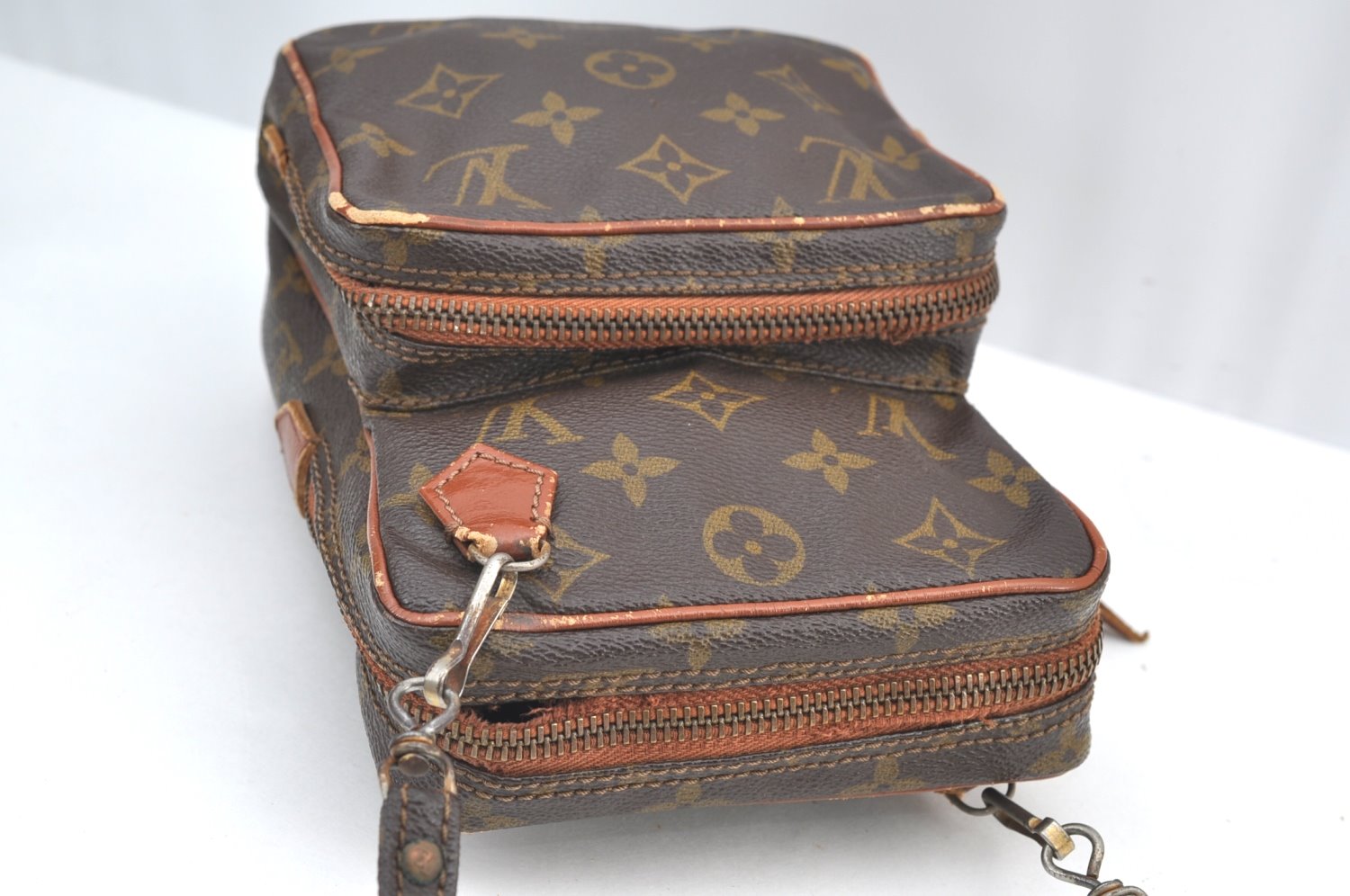 Authentic Louis Vuitton Monogram Amazone Shoulder Cross Body Bag Old Model K8018