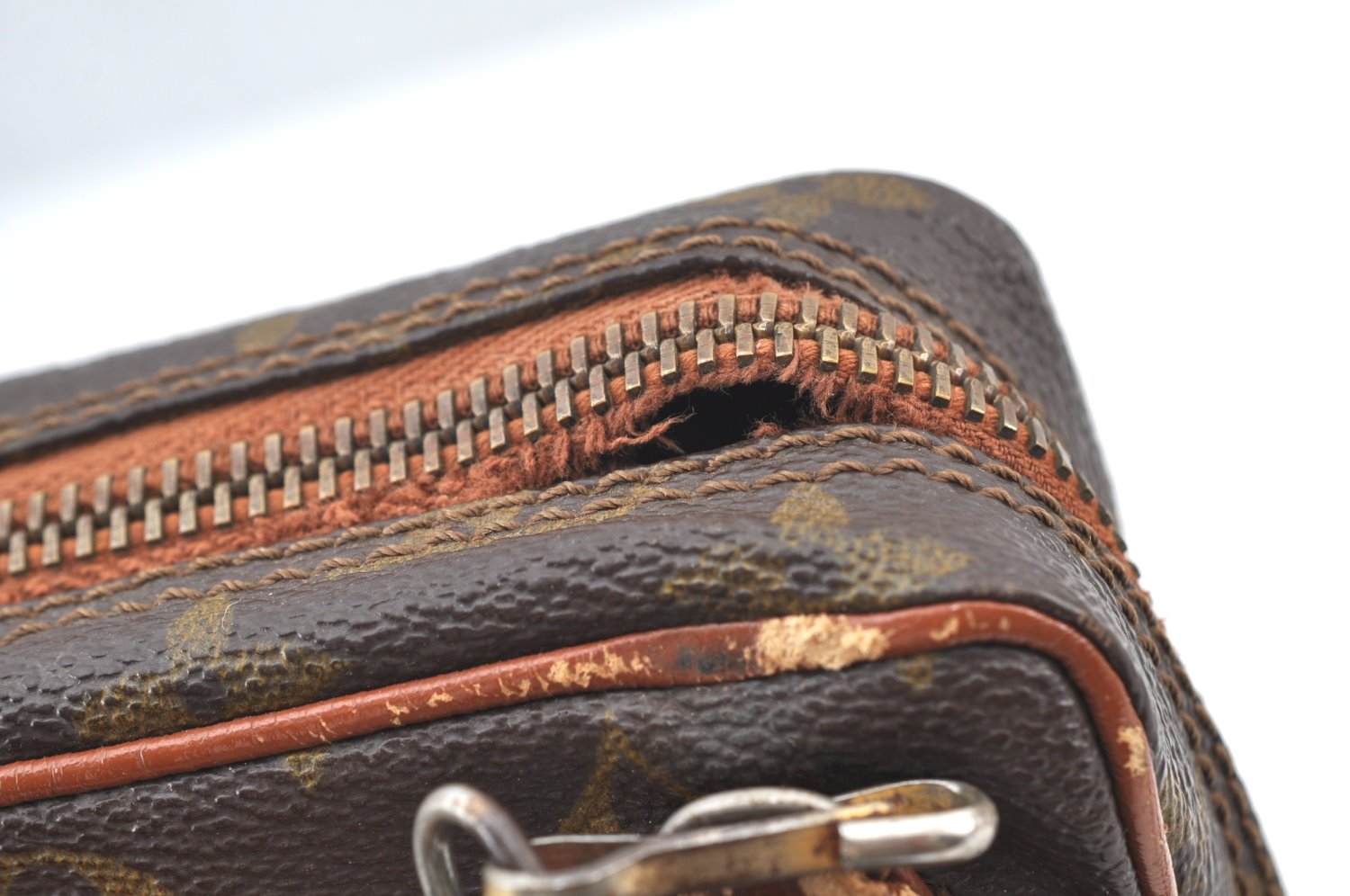 Authentic Louis Vuitton Monogram Amazone Shoulder Cross Body Bag Old Model K8018