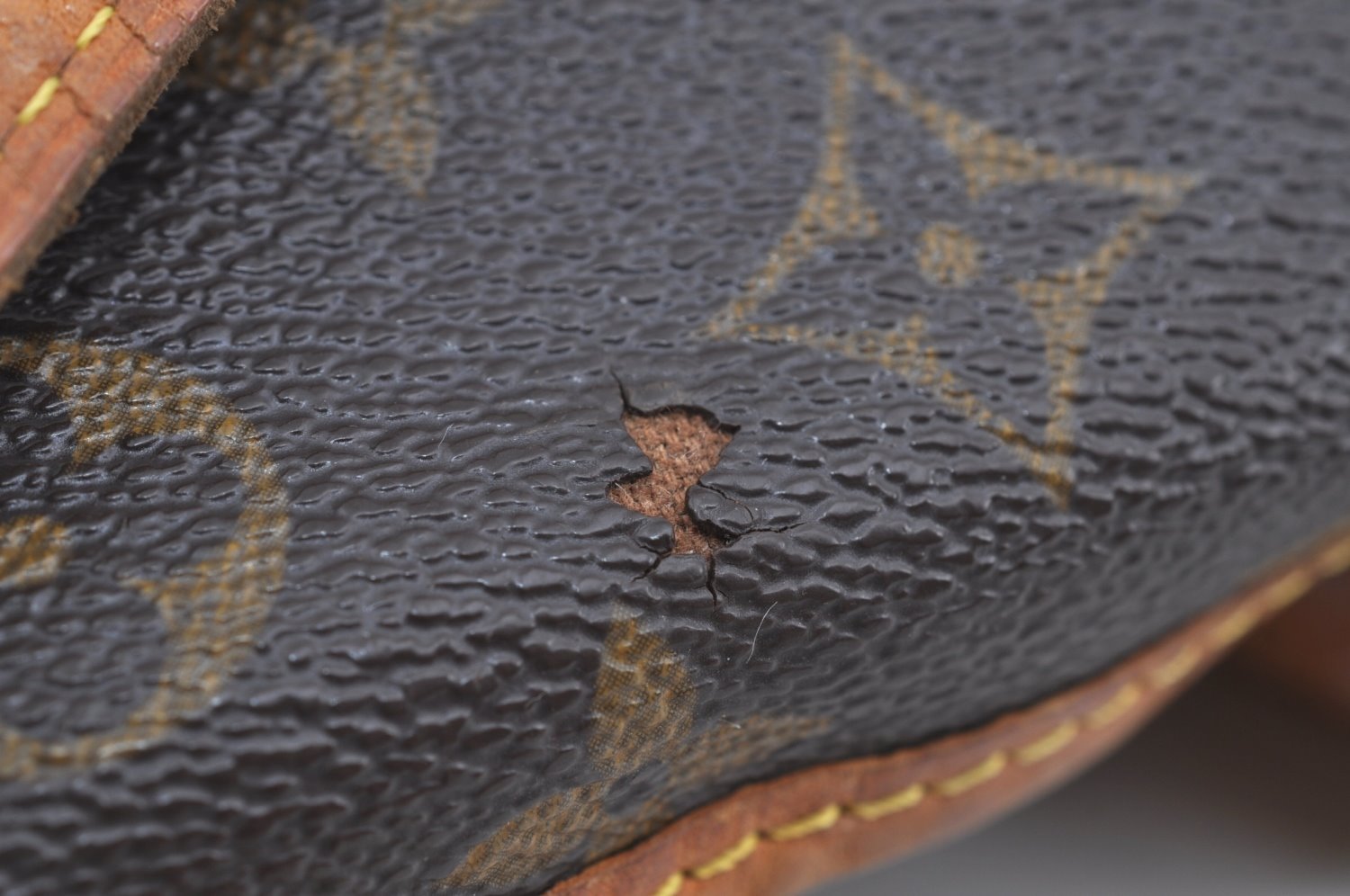 Authentic Louis Vuitton Monogram Batignolles Horizontal Tote Bag M51154 LV K8022