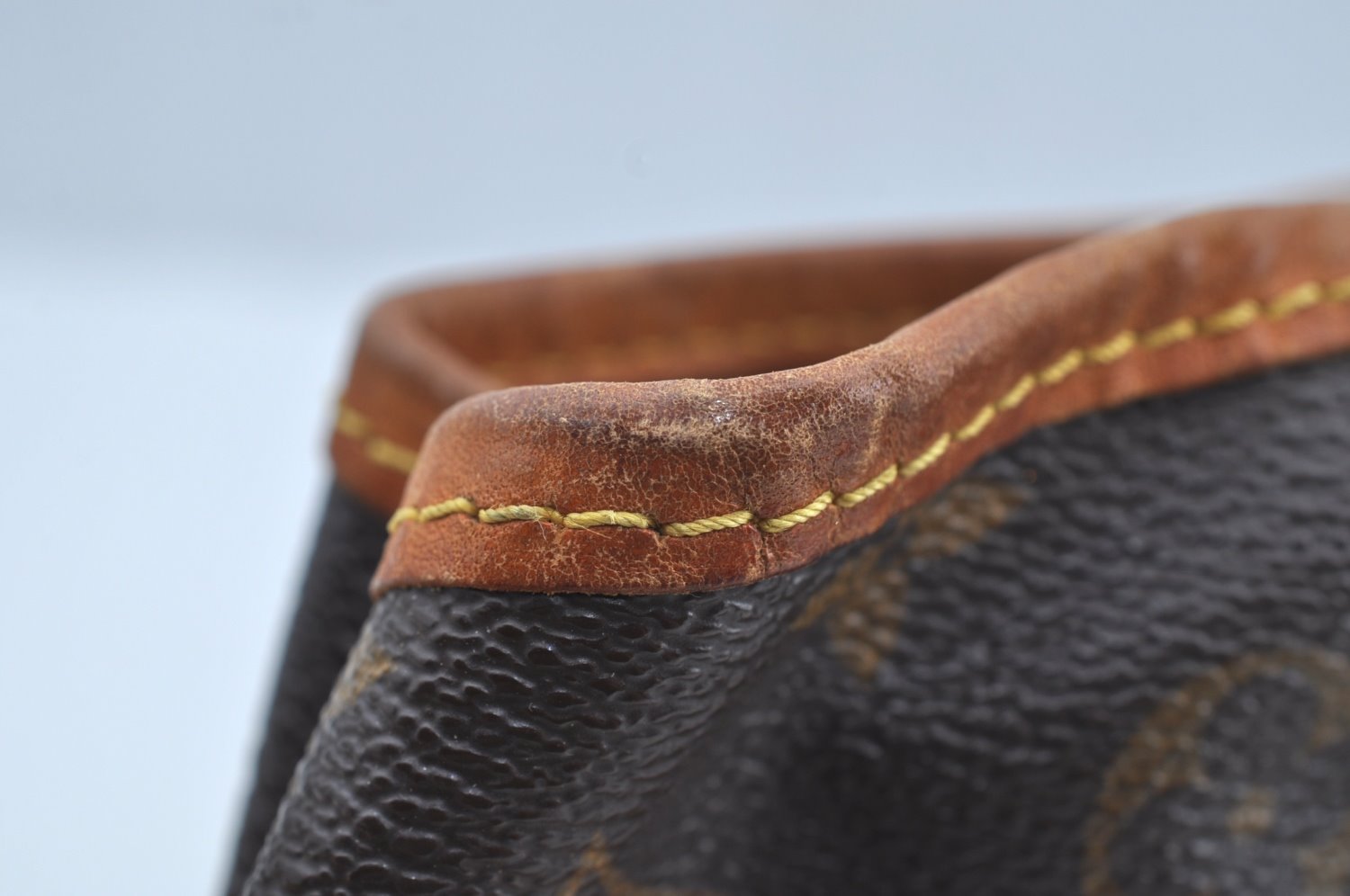 Authentic Louis Vuitton Monogram Batignolles Horizontal Tote Bag M51154 LV K8022