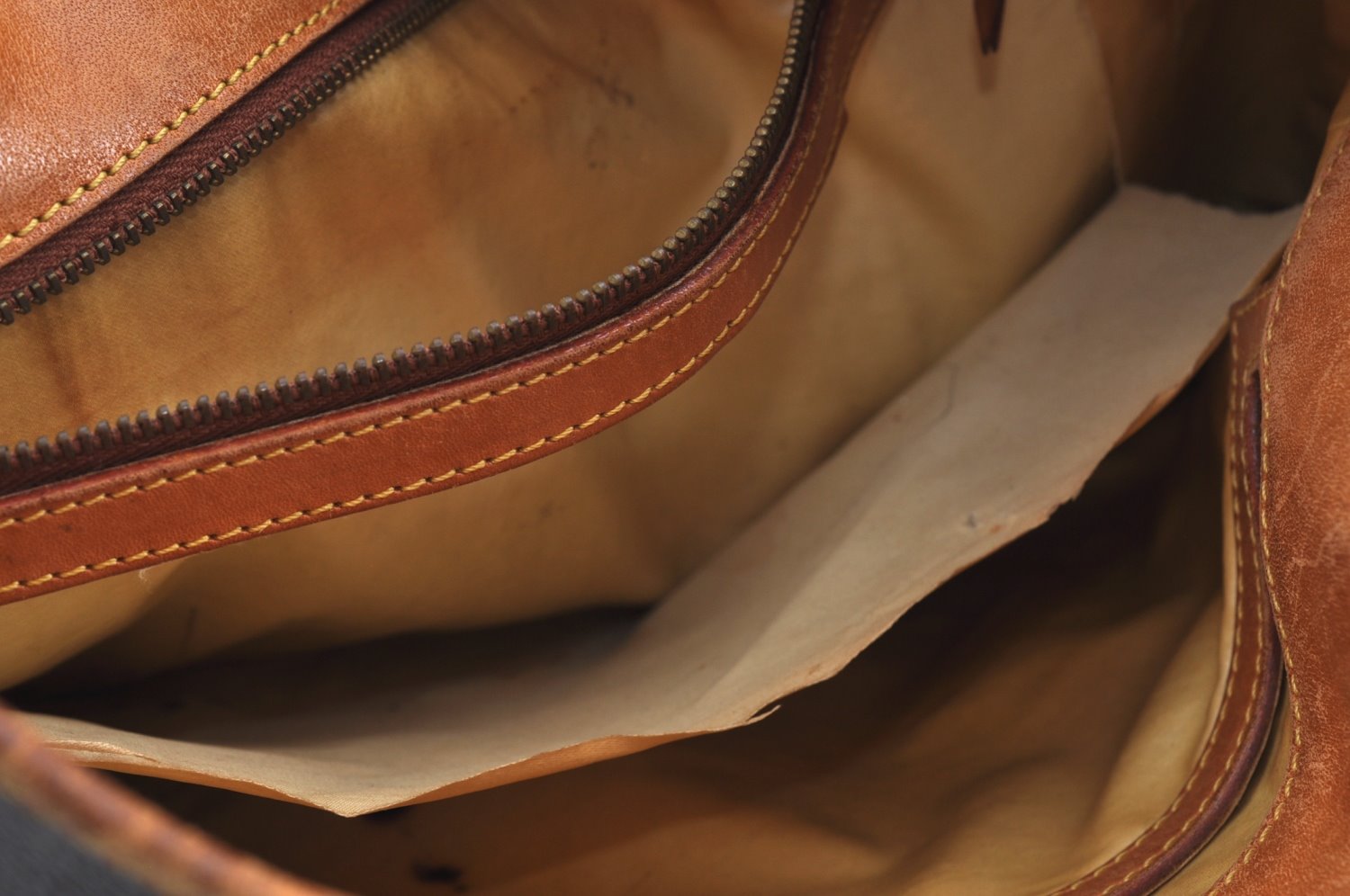 Authentic Louis Vuitton Monogram Bucket GM Shoulder Tote Bag Old Model LV K8025