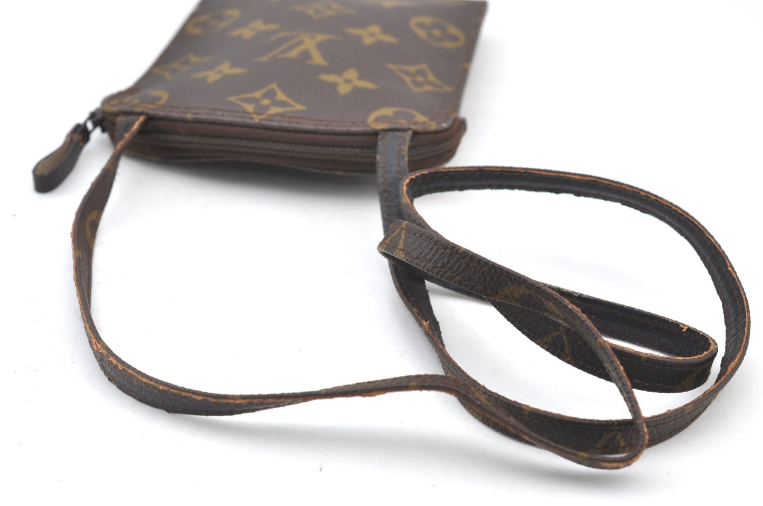 Authentic Louis Vuitton Monogram Pochette Secret Shoulder Bag Old Model K8054