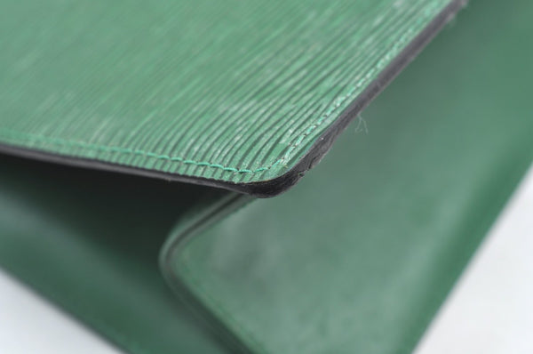Authentic Louis Vuitton Epi Trousse Crete Clutch Bag Green M48407 LV K8064