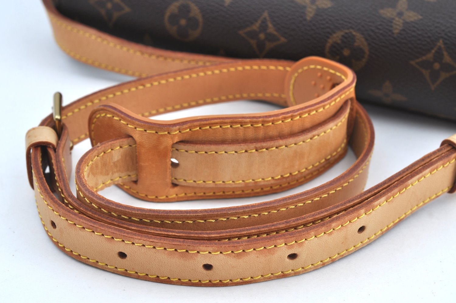 Authentic Louis Vuitton Monogram Saint Cloud GM M51242 Shoulder Cross Bag K8080