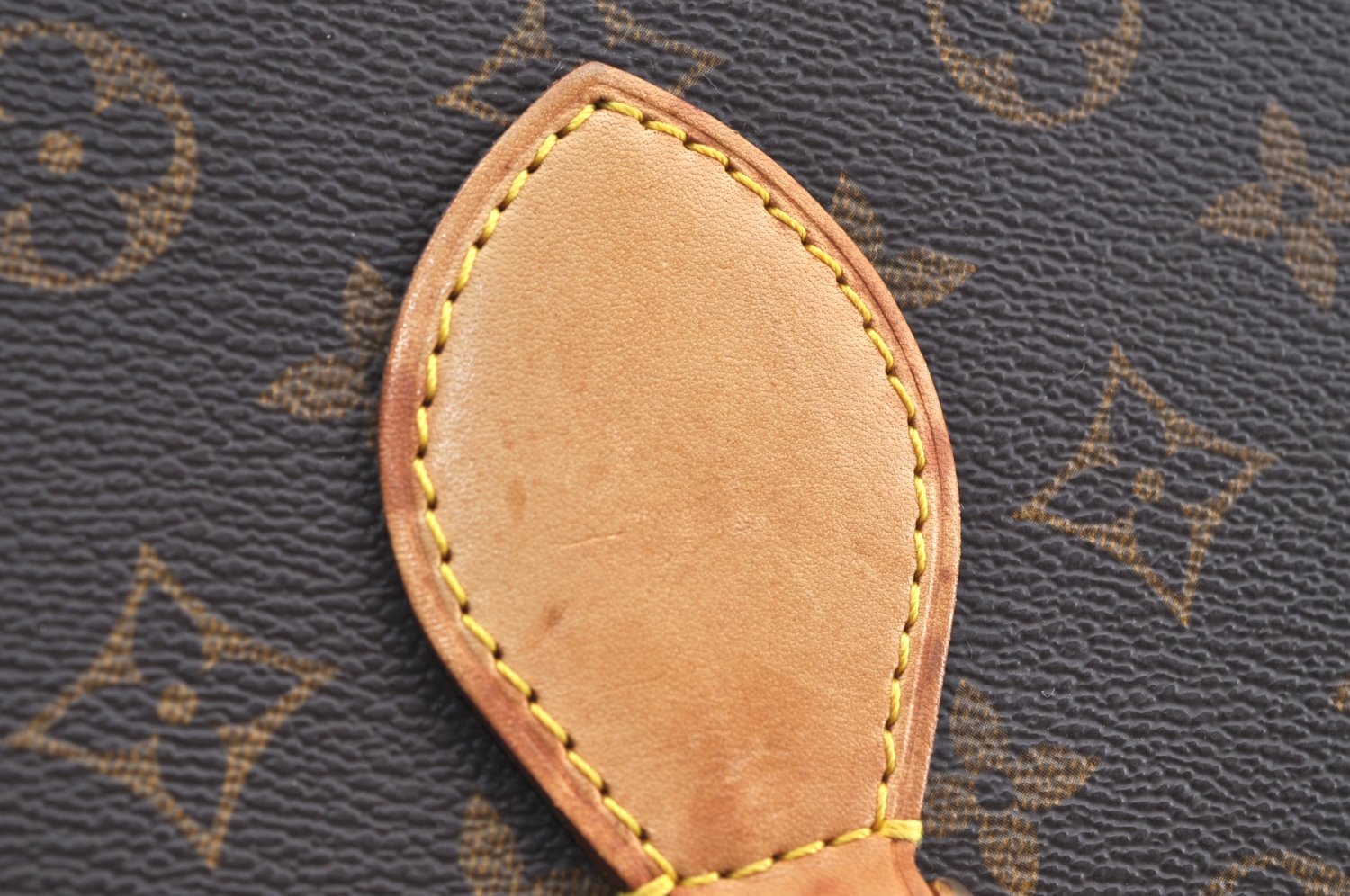 Authentic Louis Vuitton Monogram Saint Cloud GM M51242 Shoulder Cross Bag K8080