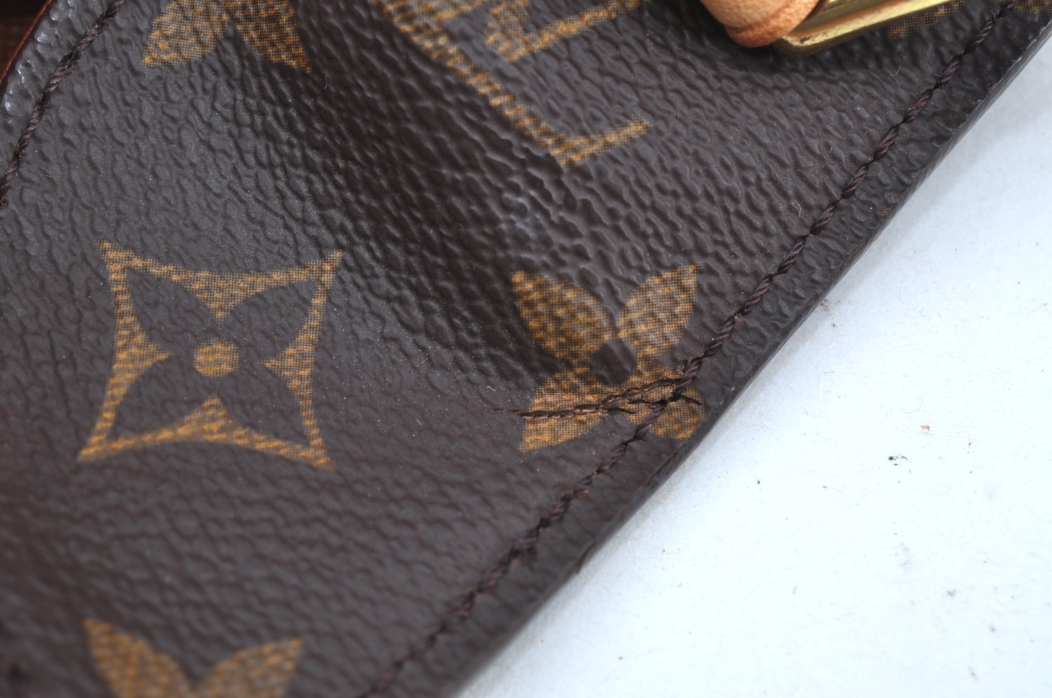 Authentic Louis Vuitton Monogram Saint Cloud GM M51242 Shoulder Cross Bag K8080