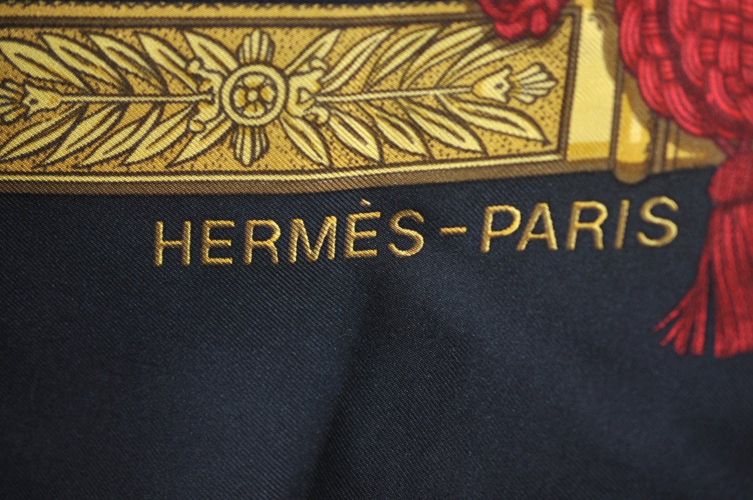 Authentic HERMES Carre 90 Scarf 