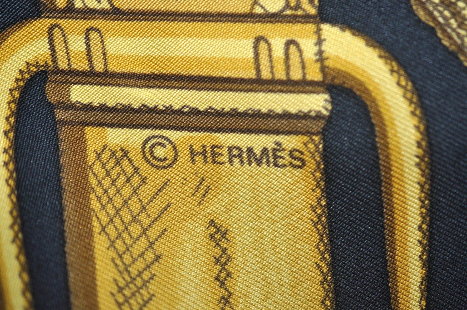 Authentic HERMES Carre 90 Scarf 