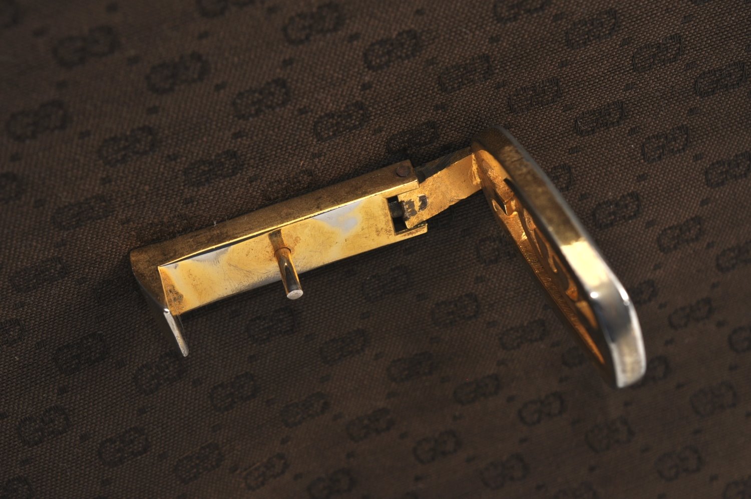 Authentic GUCCI Micro GG Canvas Leather Shoulder Cross Body Bag Brown K8155