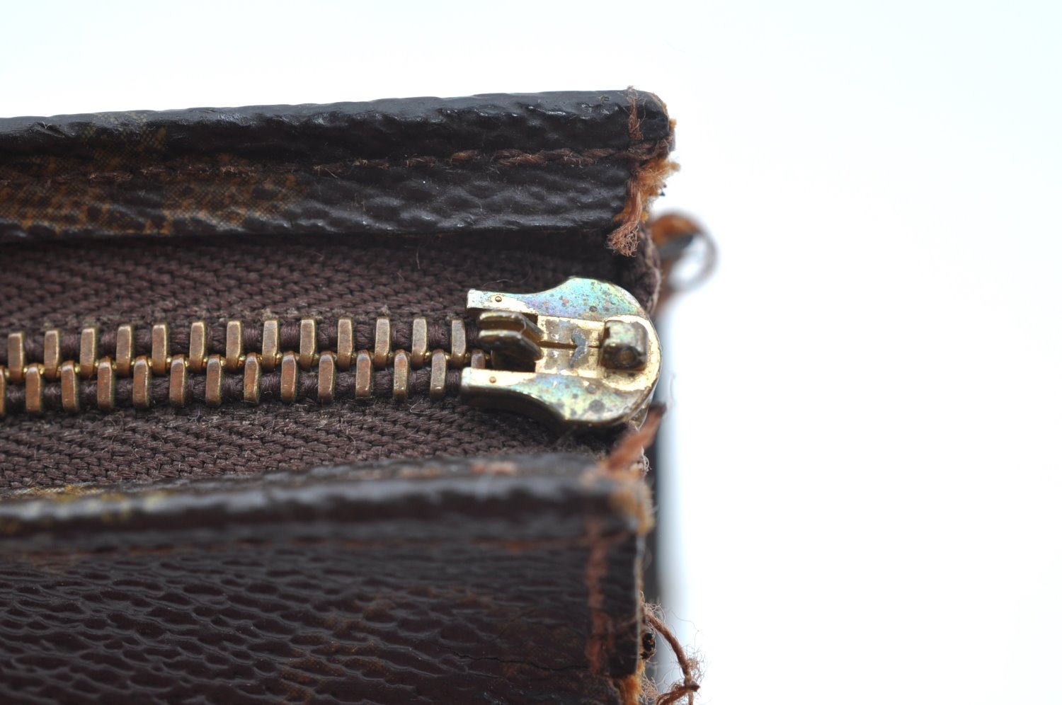 Auth Louis Vuitton Monogram Poche Toilette 26 Pouch Old Model LV Junk K8161