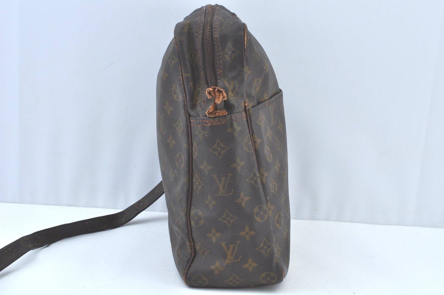 Authentic Louis Vuitton Monogram Marceau Shoulder Cross Bag M40264 LV Junk K8163