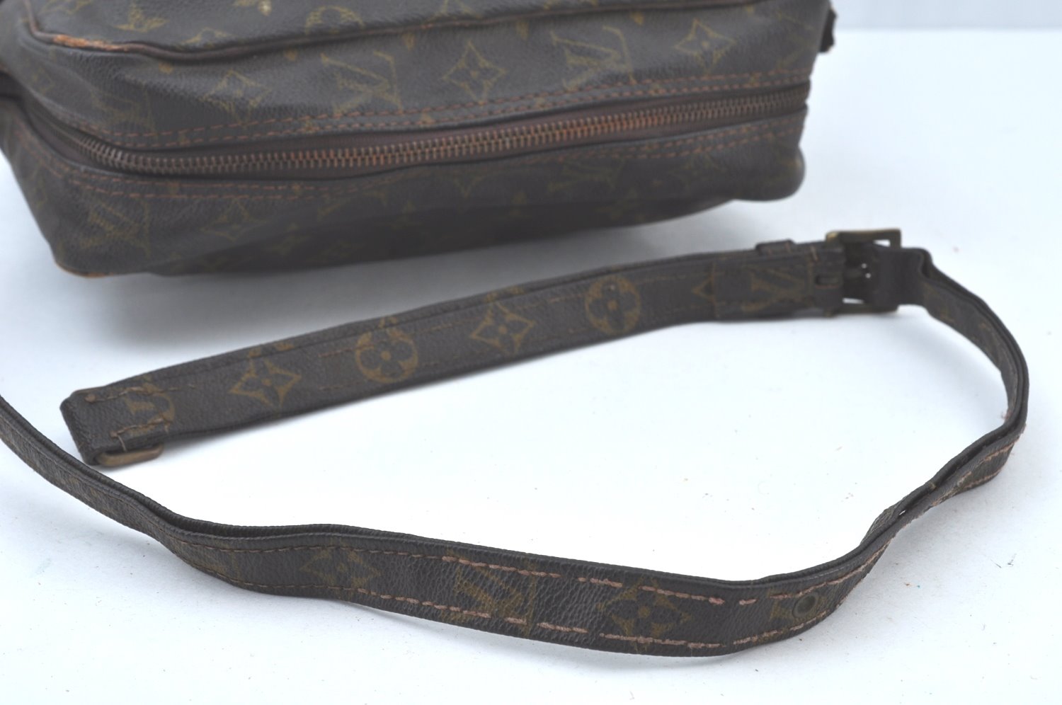Authentic Louis Vuitton Monogram Marceau Shoulder Cross Bag M40264 LV Junk K8163