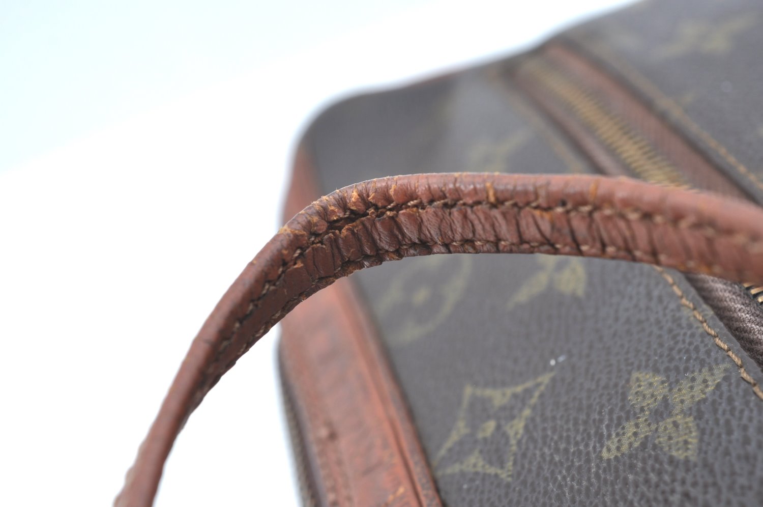 Authentic Louis Vuitton Monogram Pochette Sport Clutch Bag Old Model Junk K8167