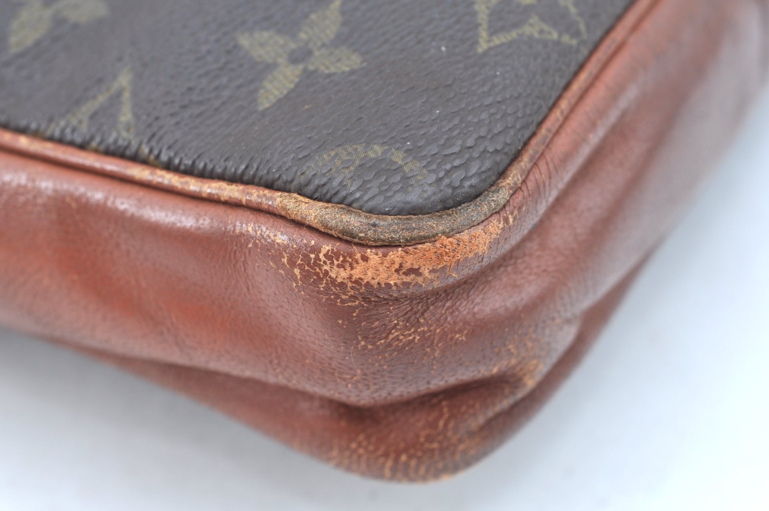 Authentic Louis Vuitton Monogram Pochette Sport Clutch Bag Old Model Junk K8167