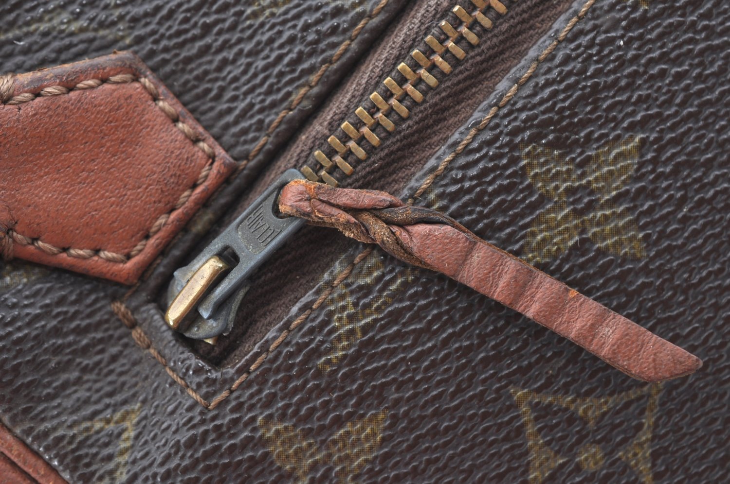 Authentic Louis Vuitton Monogram Pochette Sport Clutch Bag Old Model Junk K8167