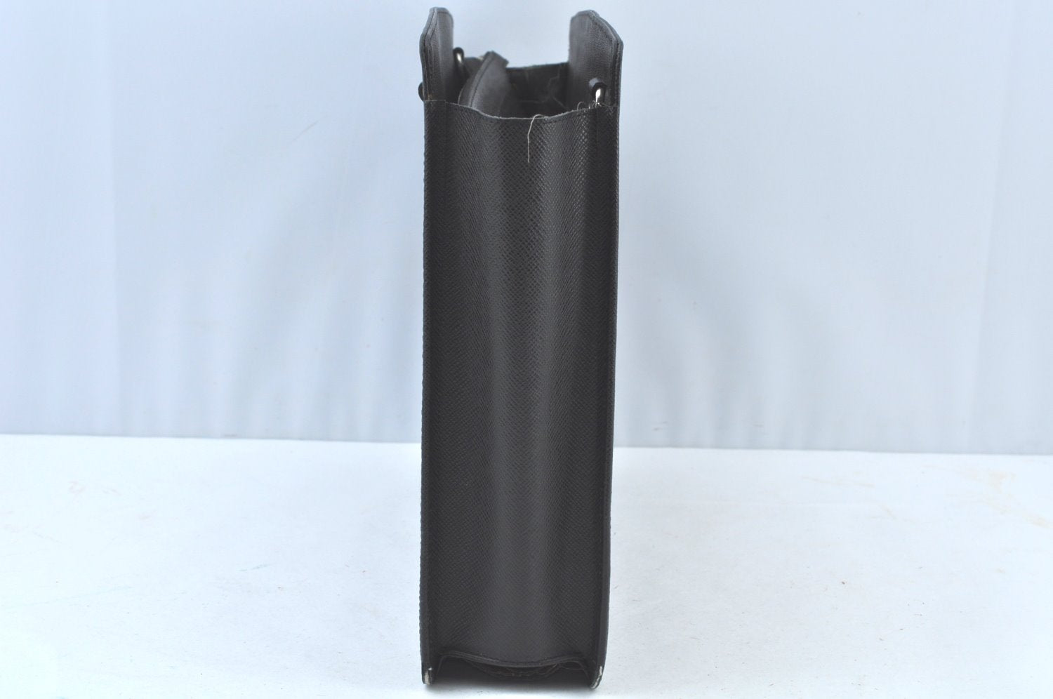 Auth Louis Vuitton Taiga Lozan 2Way Business Hand Bag Black M30052 LV Junk K8169