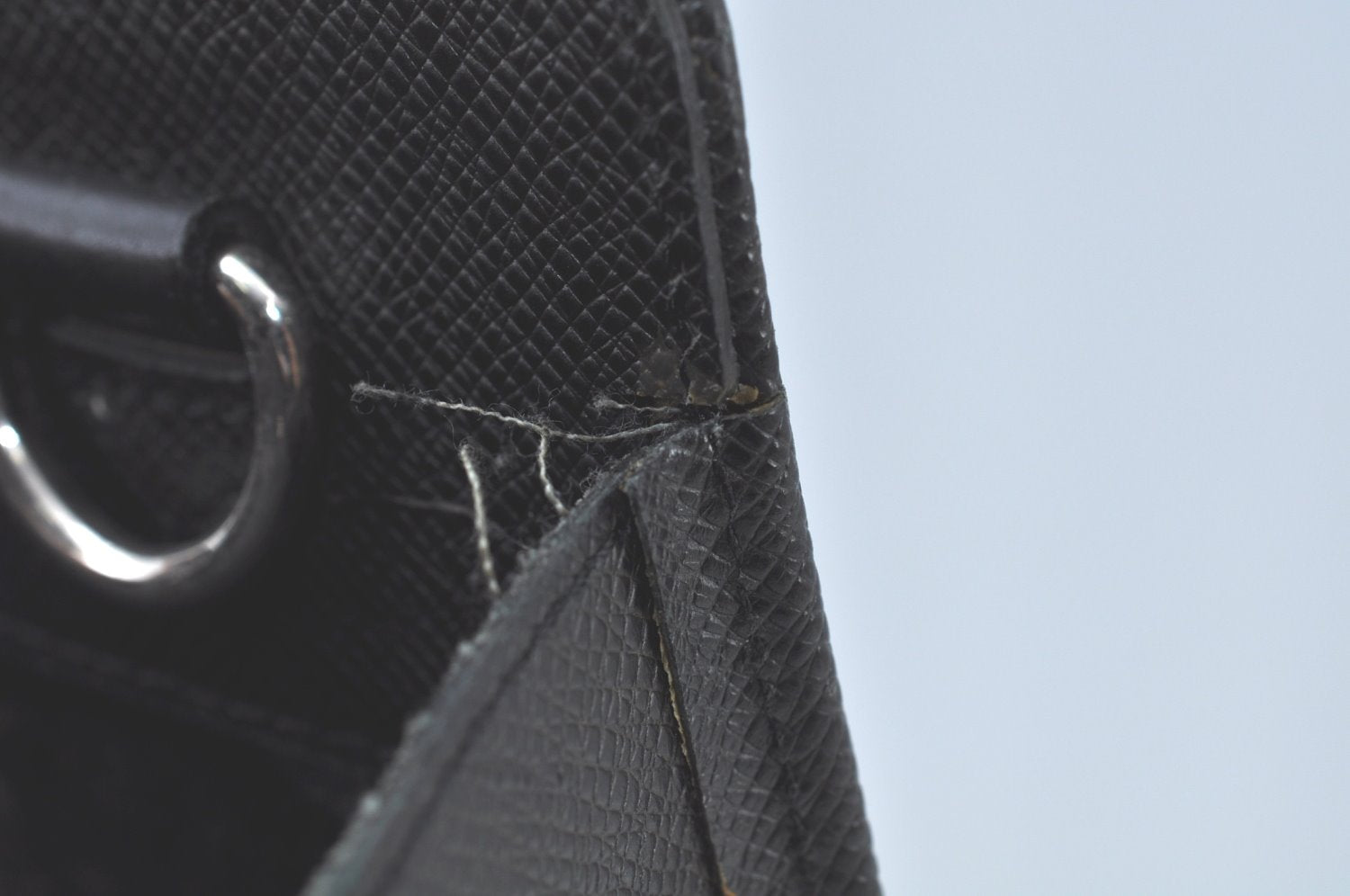 Auth Louis Vuitton Taiga Lozan 2Way Business Hand Bag Black M30052 LV Junk K8169